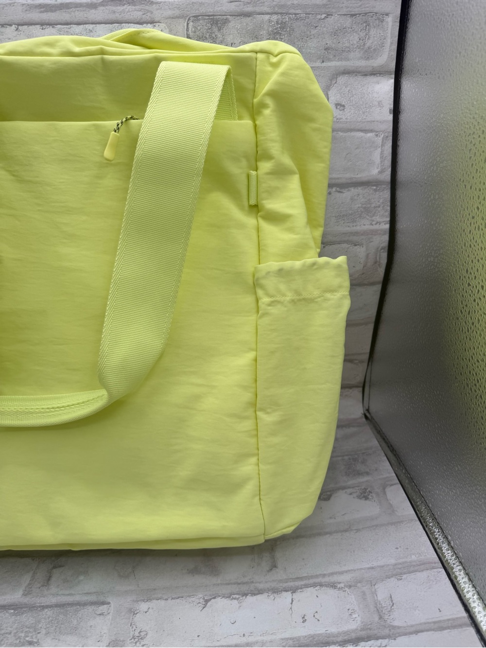 BEIS The Sport Tote In Limone - Picture 5 of 10